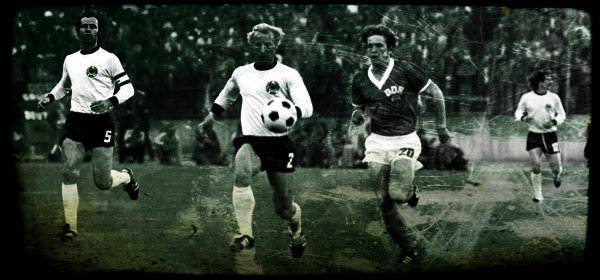 Fußball-Weltmeisterschaft 1974 BRD DDR X. Fußball-Weltmeisterschaft 1974 DDR BRD Gruppe 1 Foto: Rainer Mittelstädt, Deutsches Bundesarchiv