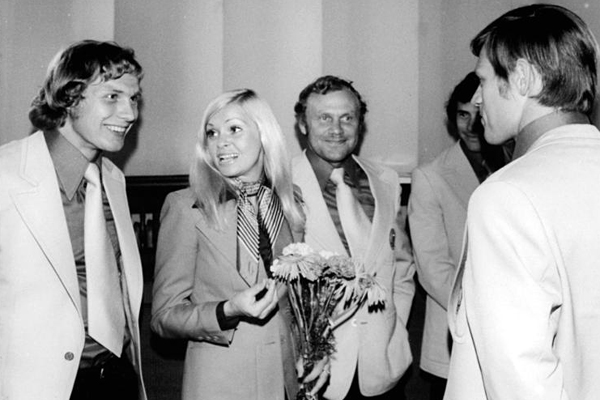 Gerd Kische Nina Lizell Bernd Bransch DDR Nationalmannschaft Friedrichstadtpalast Berlin 1974